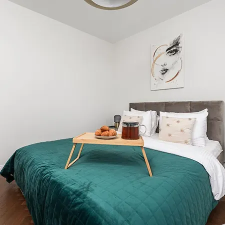 Lumina I Premium 3br With Balcony I View Apartament