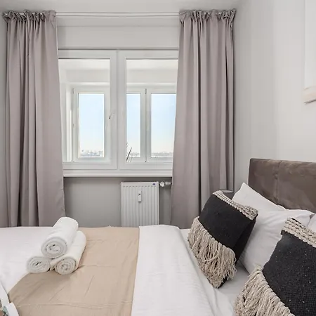Apartment Lumina I Premium 3br With Balcony I View
