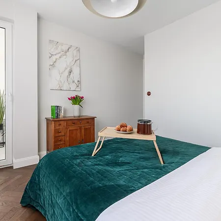Lumina I Premium 3br With Balcony I View Apartment Warsaw