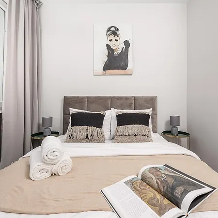 Lumina I Premium 3br With Balcony I View Warsaw