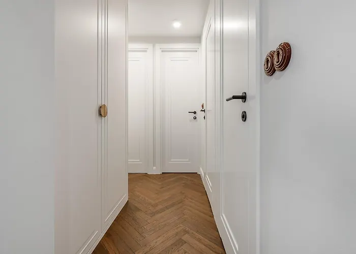 Lumina Premium With View